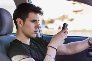 The High Cost of Distracted Driving in Australia